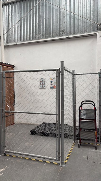 Estación de preparación de pedidos con el sistema en pantalla